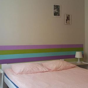 Ekononiczny pokój z łóżkiem king-size